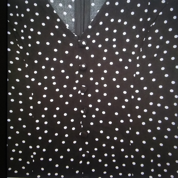 Kendall & Kylie Short Sleeve Romper - Picture 4 of 5